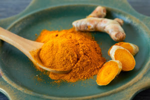 Turmeric root and turmeric powder 