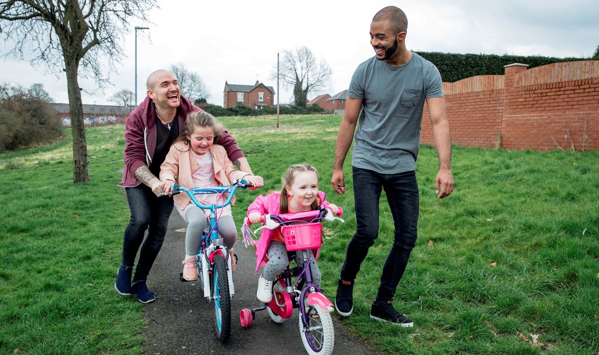 Fitness for the whole family: Playing with the children makes for a fun  workout